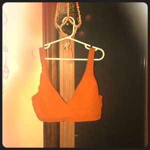 Clear waters Lulu lemon bikini top🍊